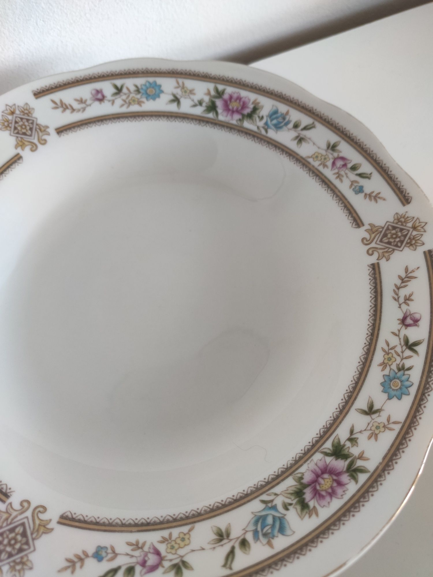 Chińska porcelana. Piękne talerze obiadowe