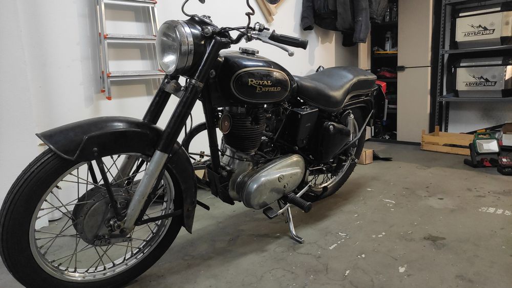 Royal Enfield bullet 350 classic