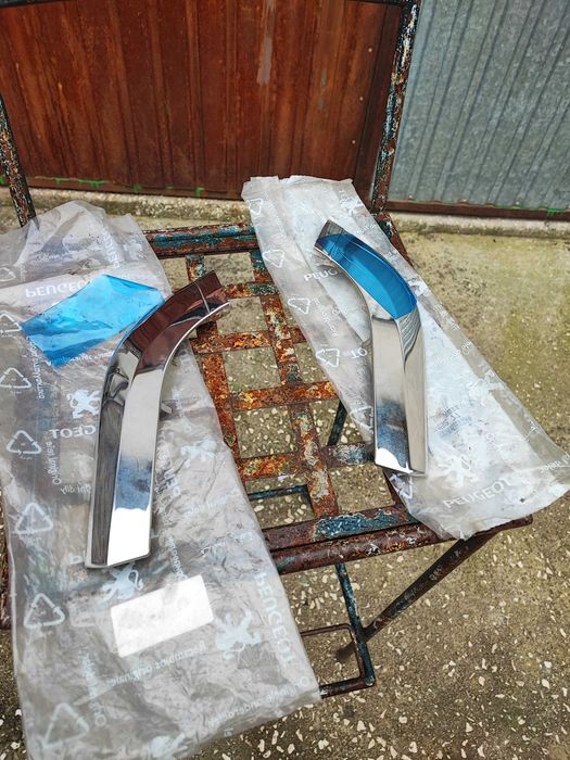 - Peugeot 605 (restyle) frisos