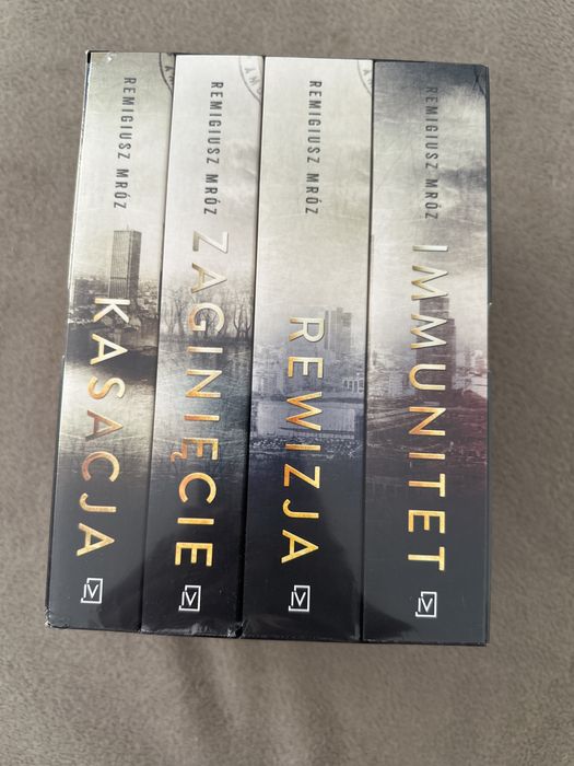 Chyłka - Kasacja, Zaginięcie, Rewizja, Immunitet - R. Mróz