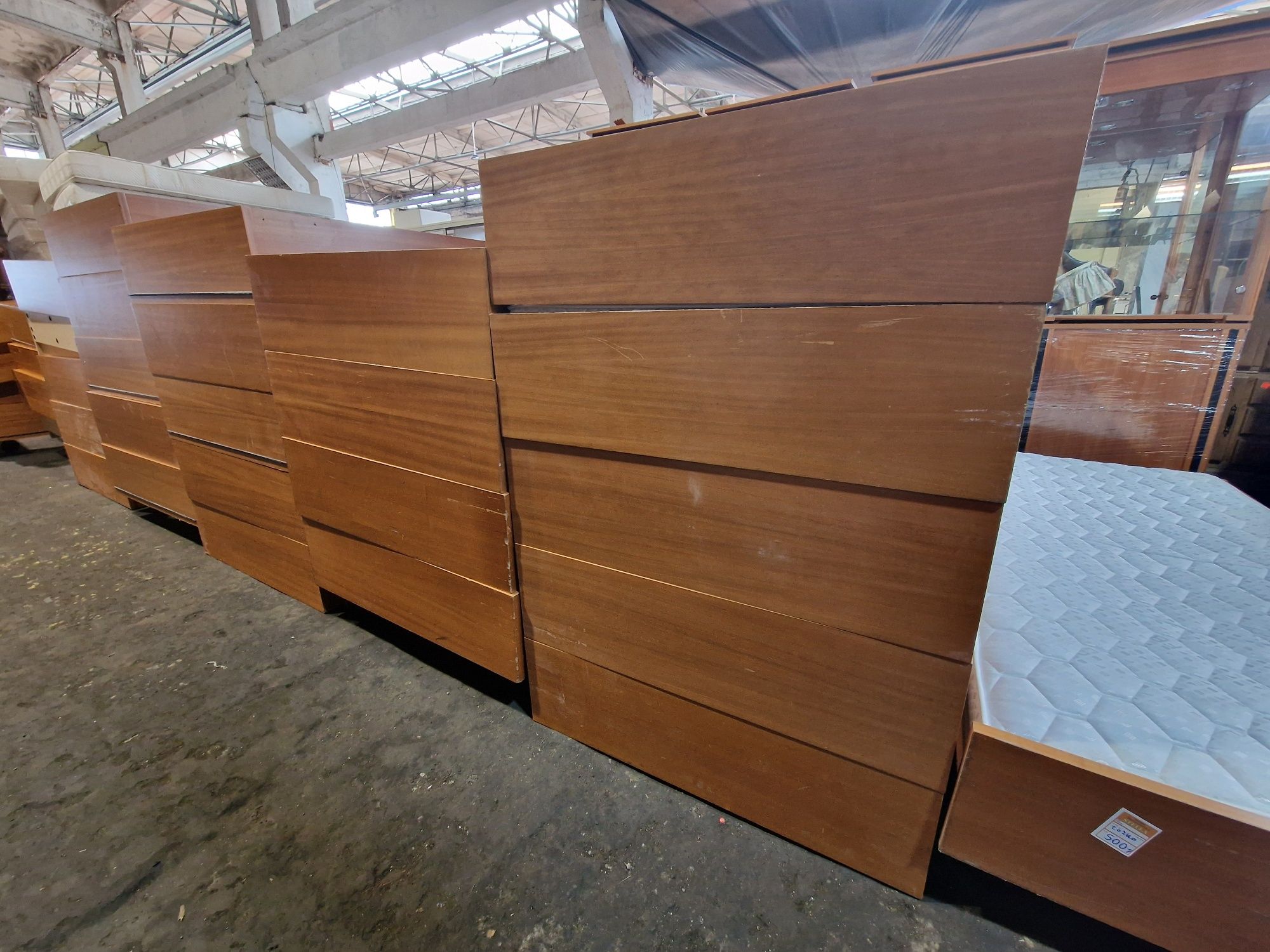 Łóżko hotelowe z materacem 90x200 solidne