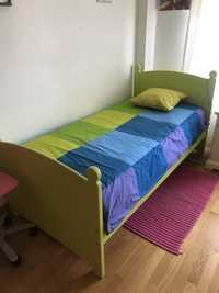 Cama individual verde