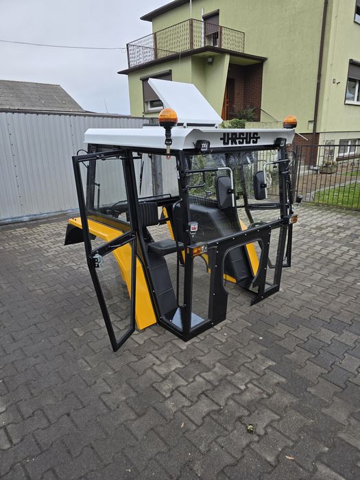 Kabina ciągnikowa C360 C4011 C330 MF255 MASKA C360 C330 Kabina C360