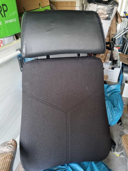 fotel biurowy Kinnarps 6000 plus z zagłówkiem