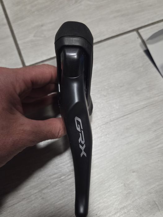 Klamkomanetki hydrauliczne SHIMANO GRX ST-RX820