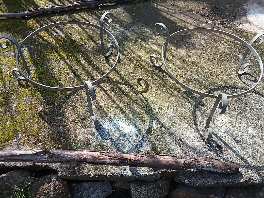 Suporte de vaso em ferro