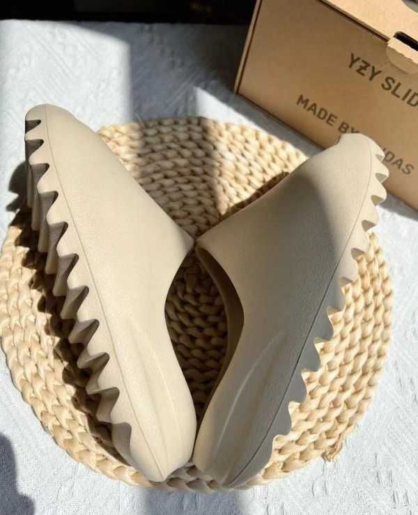 NoweAdidasYeezy SlideBiały 44
