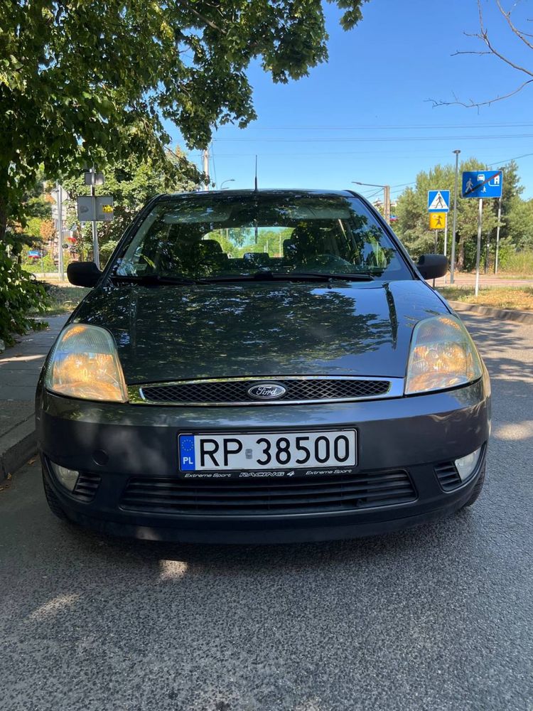 Sprzedam Ford Fiesta, klima, dwa kluczyki