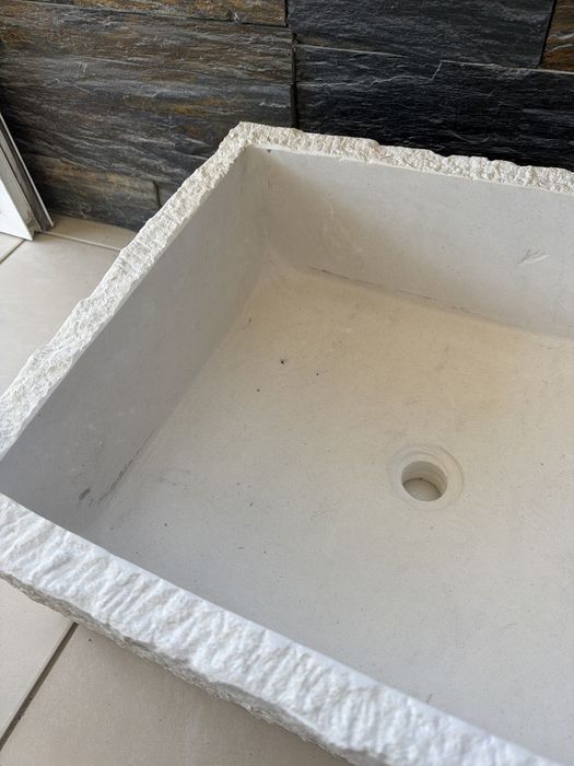 Pia pedra 55/45 polida