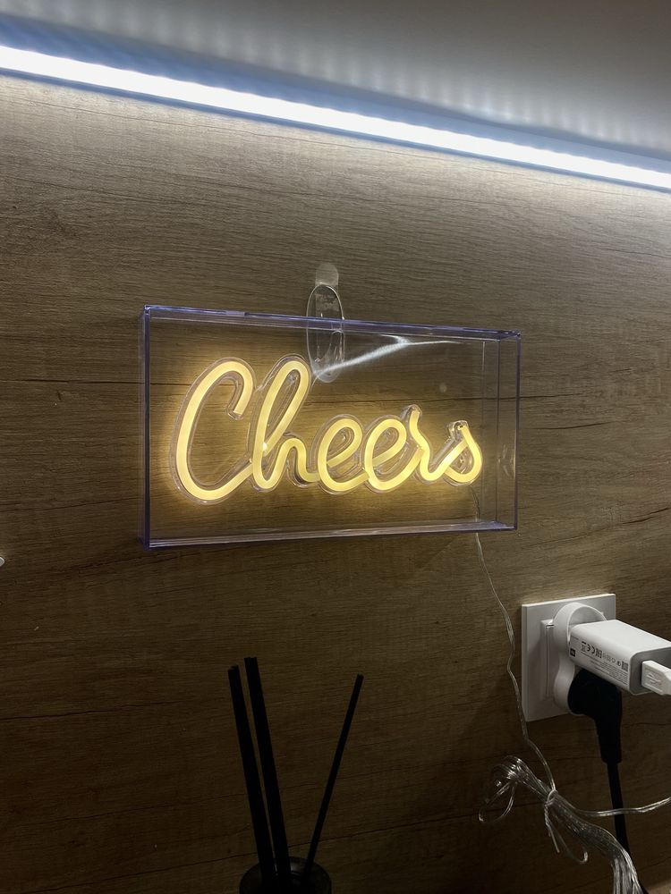 Napis LED Cheers