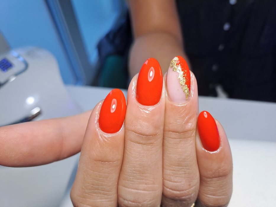 Paznokcie żelowe, manicure hybrydowy, pedicure hybrydowy