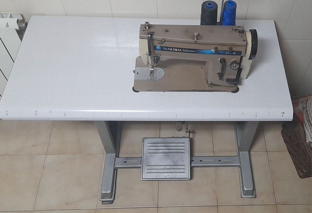 Vendo Máquina de Costura Industrial