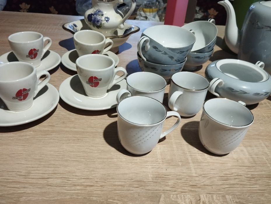 Filiżanki do kawy zestaw plus kieliszki