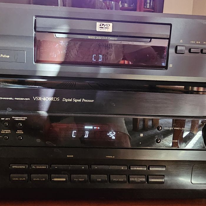 Amplificador VSX409RDS e DVD343