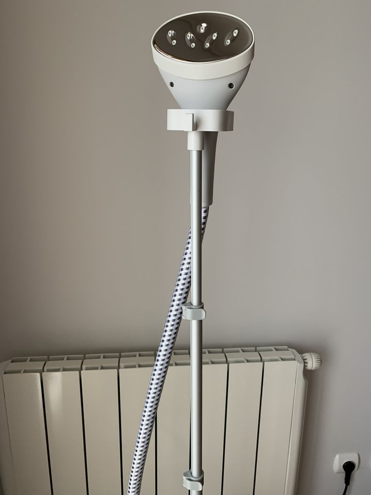 Ferro de engomar de vapor vertical