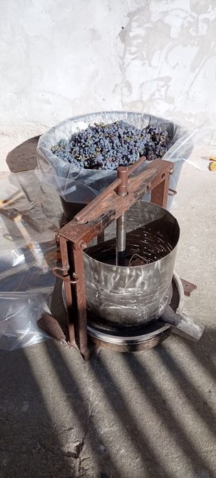 Прес для соку...