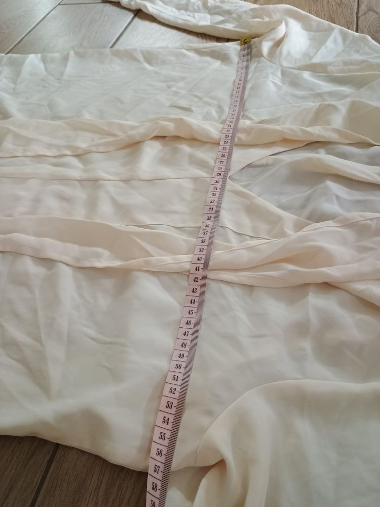 Piękna elegancka bluzka ecru wiązana pod szyją stan idealny