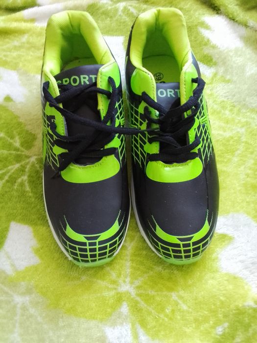 Кросівки кросовки взуття