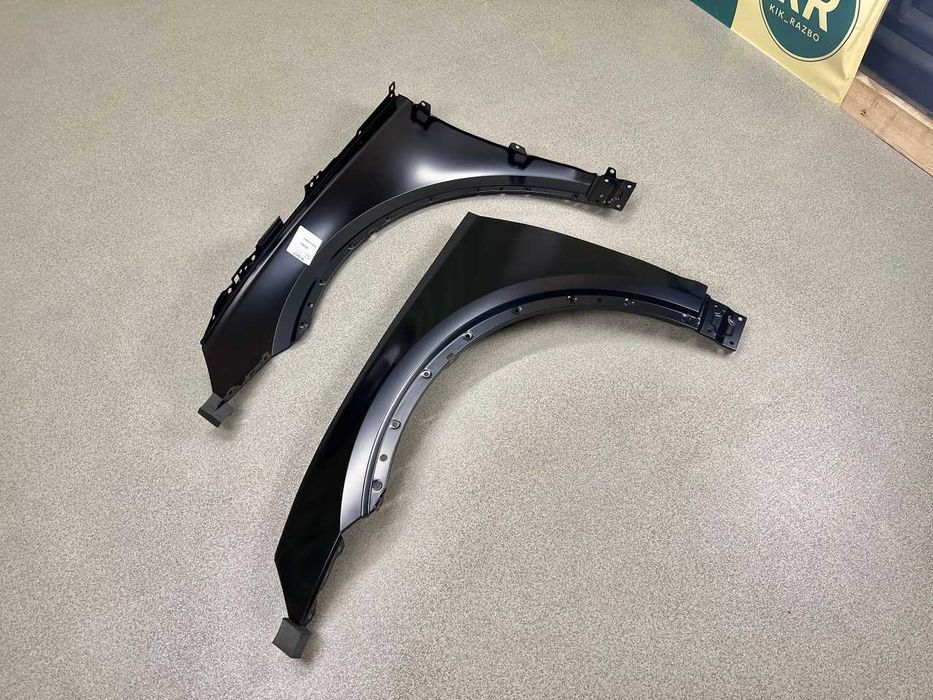 Крило AUDI Q5  ( FY ) 80A821106A / 80A821105A