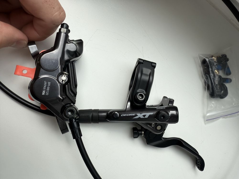 Нові гідравлічні 4-х поршневі гальма Shimano deore XT M8120