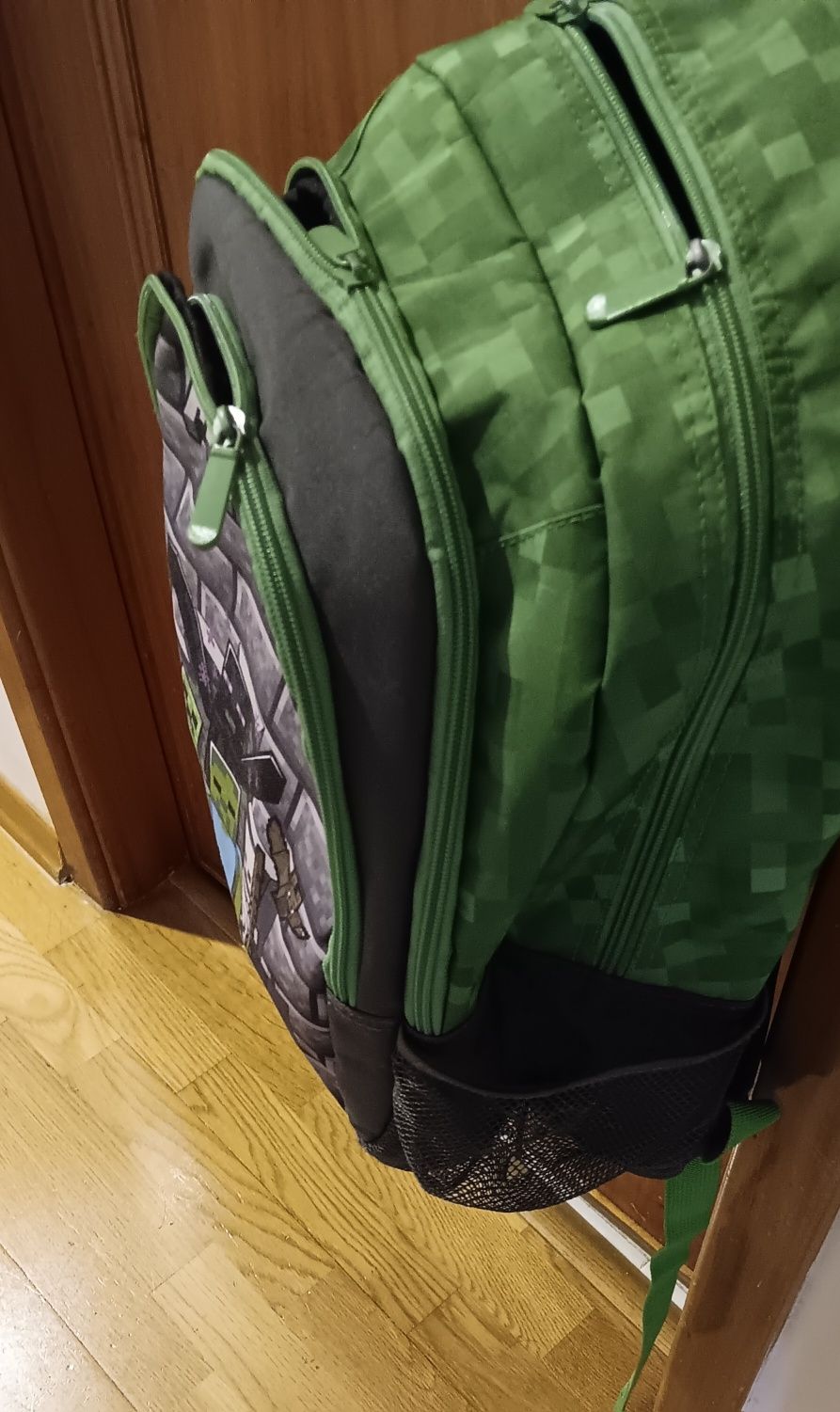 Mochila 44cm em estado novo