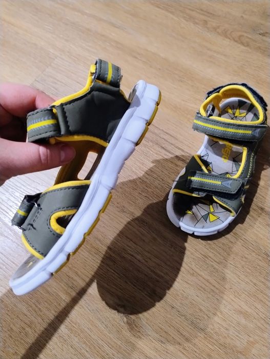 Sandaly chłopięce r 30