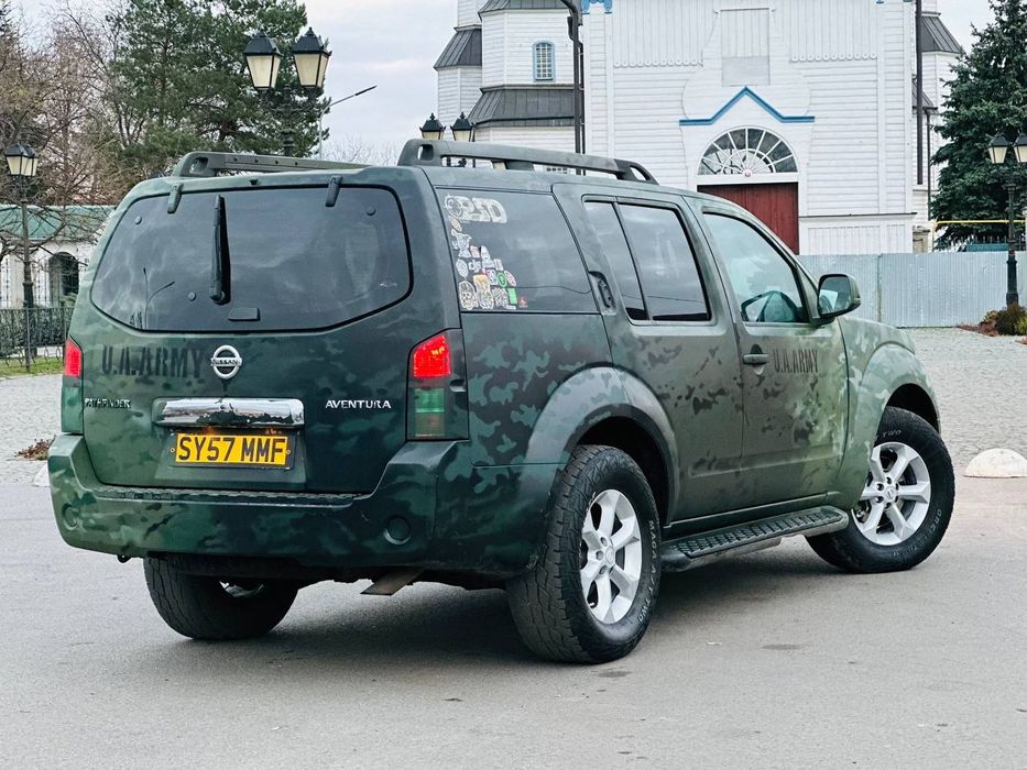 Продам Nissan Pathfinder 2,5 дизель полный привод