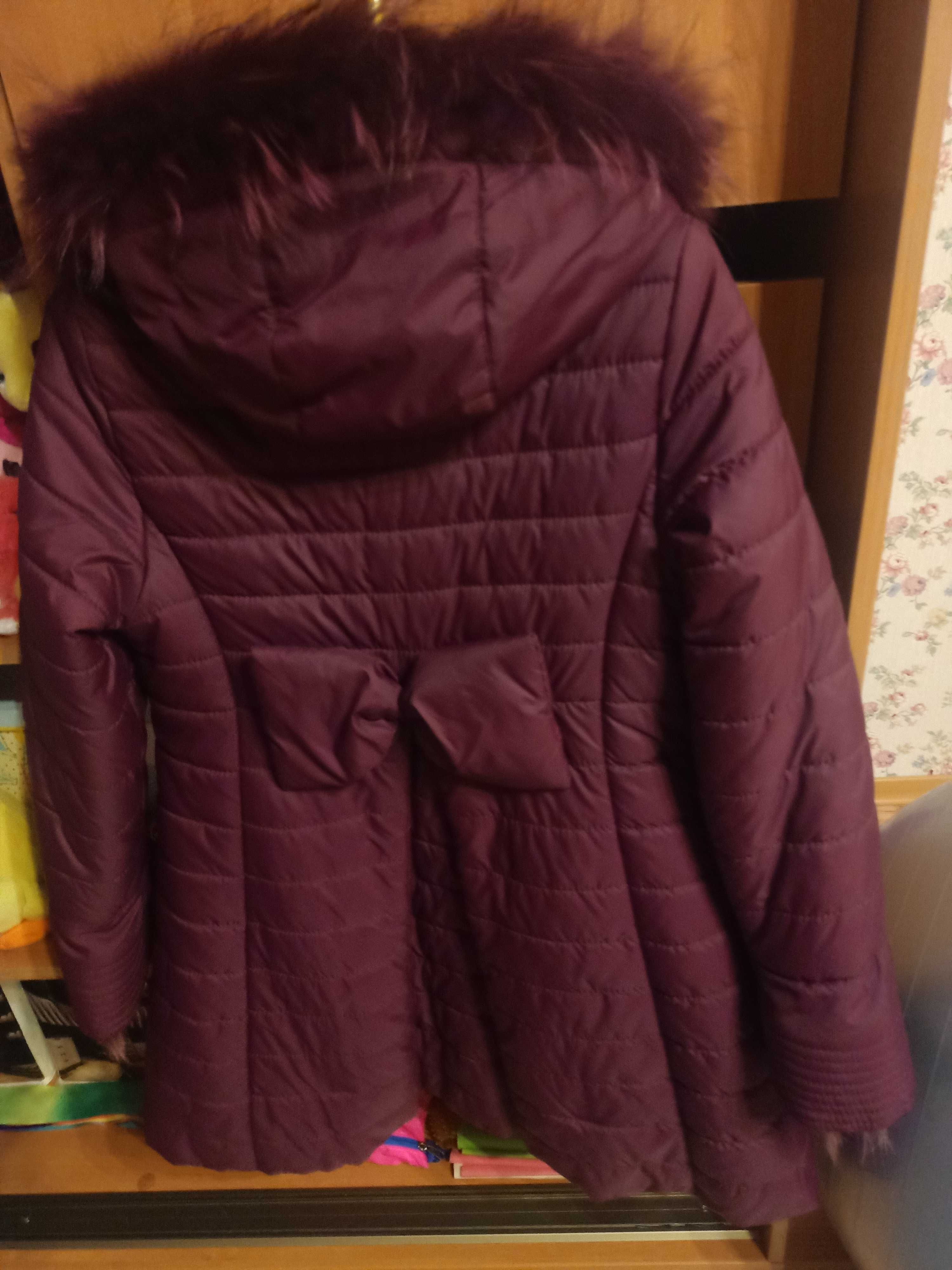 Продам куртку  для дівчинки152-158, куртку -пальто