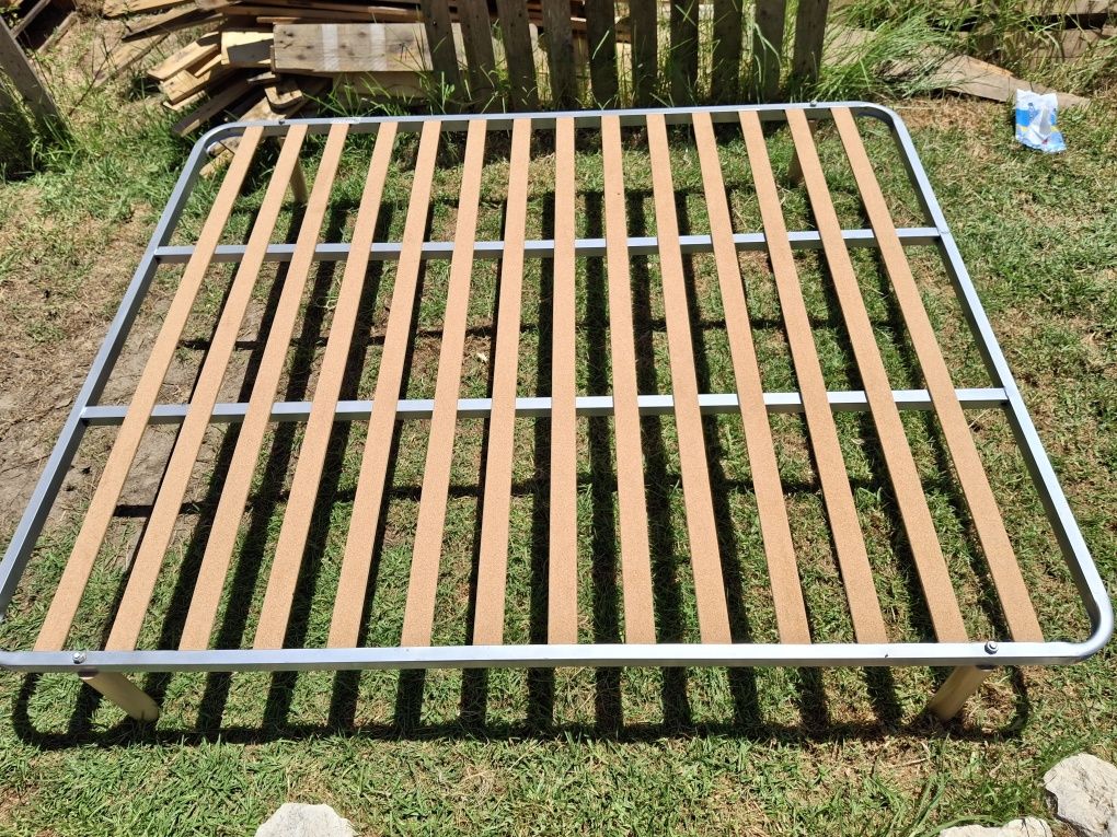 Cama estrado 1.95 x 1.60