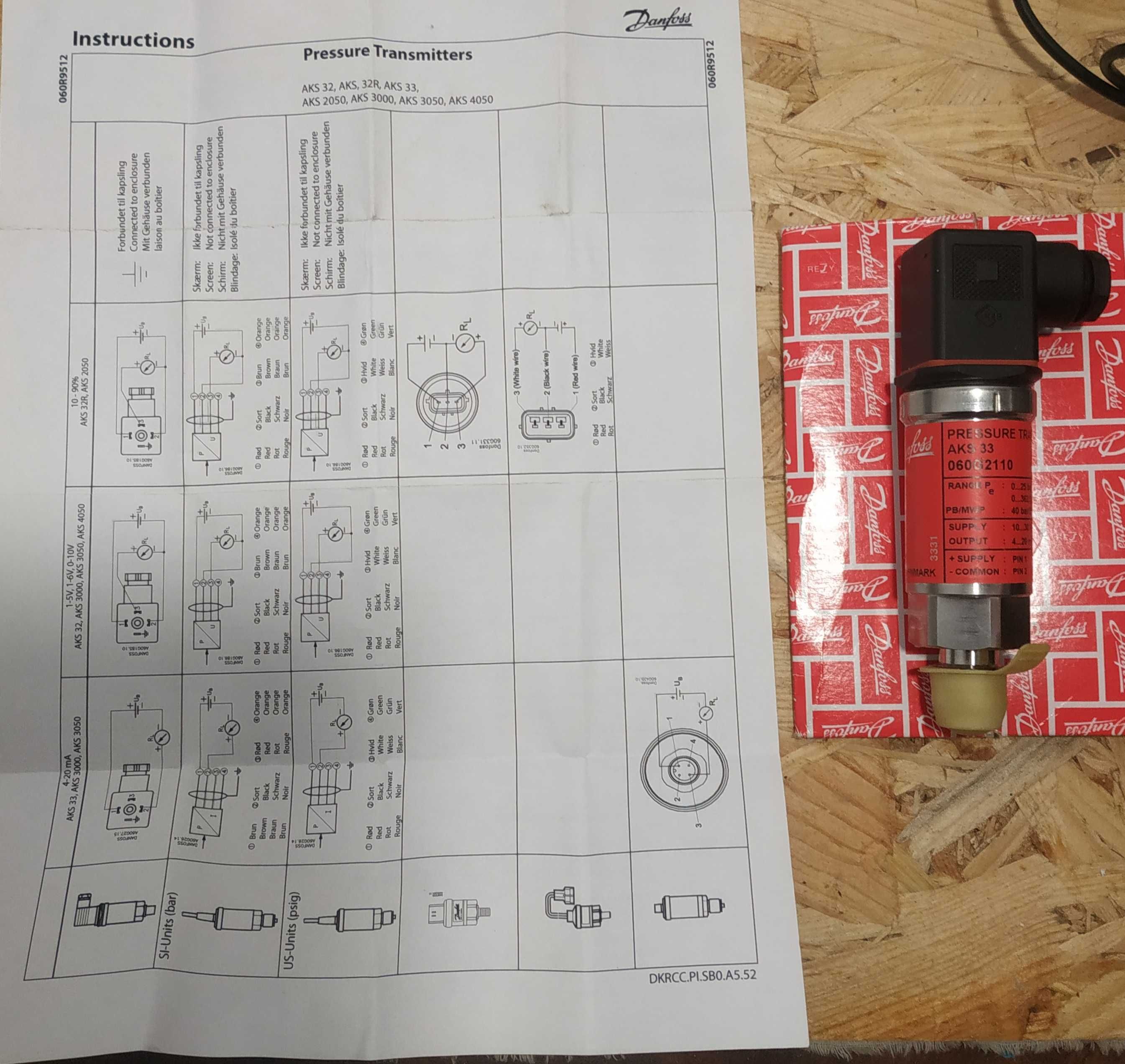 Датчик перетворювач тиску DANFOSS AKS 33 060G2110 0 - 25 Бар 4 - 20 мА