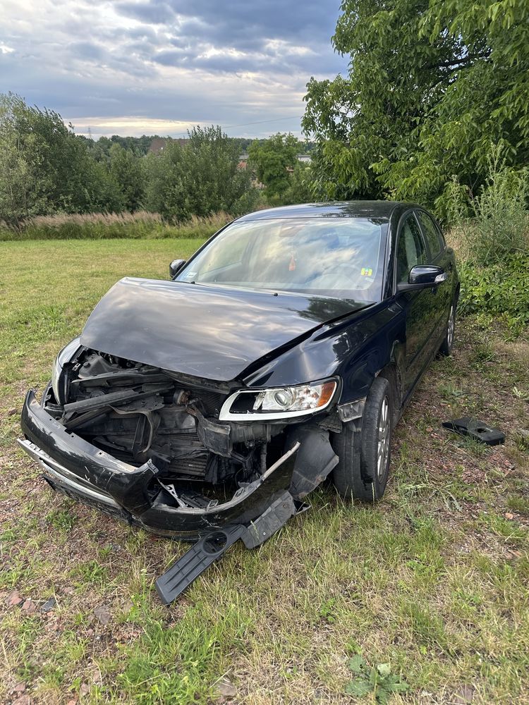 Volvo S40 2.0 Diesel 136KM 2007 • Uszkodzony przód • Na części
