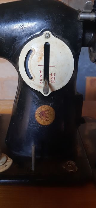 Продам старі швейні машини