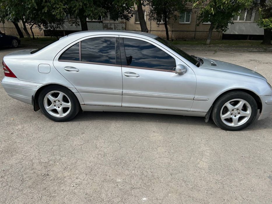 Mercedes C класса W203