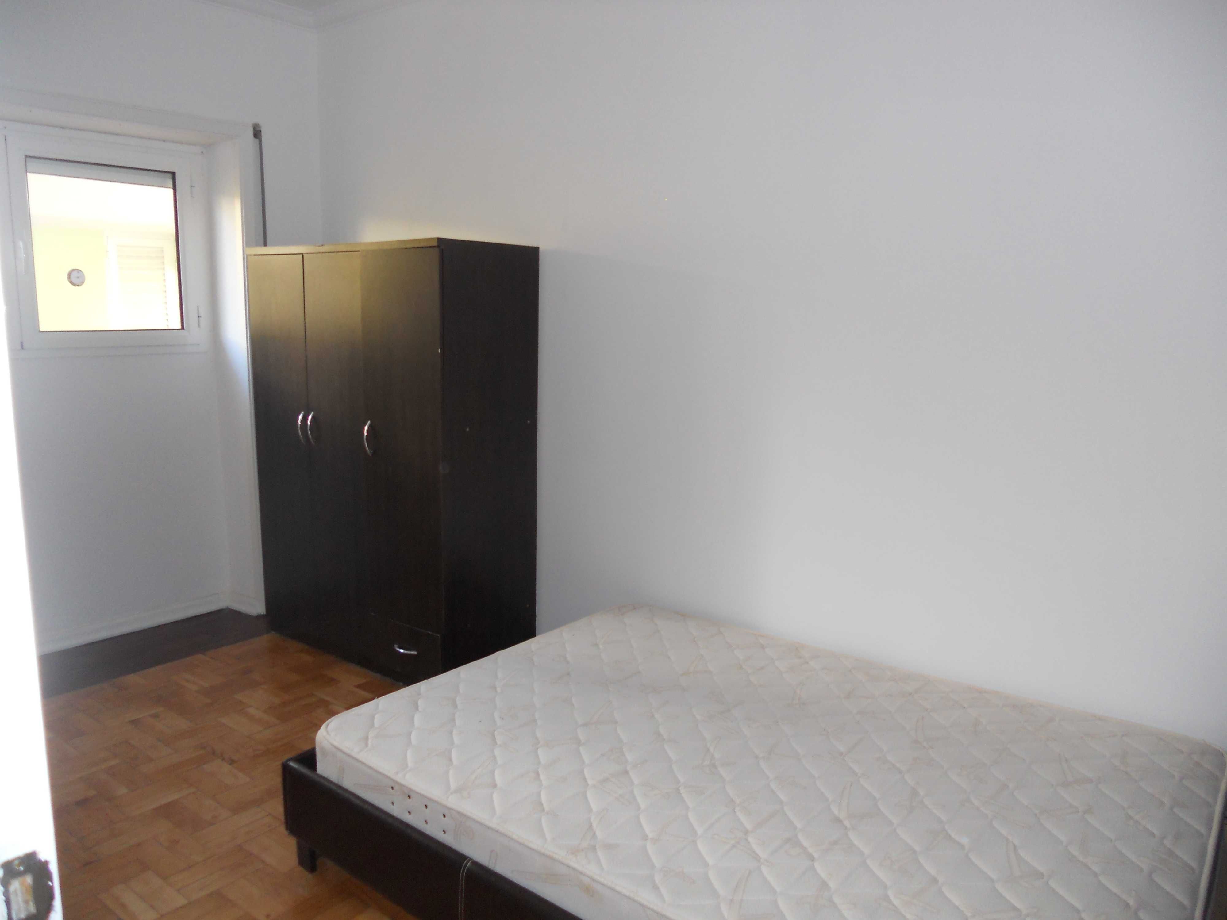 Arrenda-se apartamento T4, mobilado no Bairro Norton de Matos
