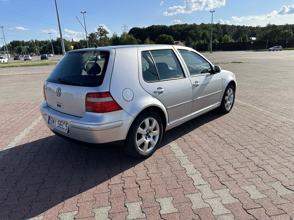 Golf IV 1.4 75KM bogaty - klimatronik, hak, esp