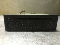 AUTO-RADIO CD ORIGINAL RENAULT CLIO II / LAGUNA 8200057681