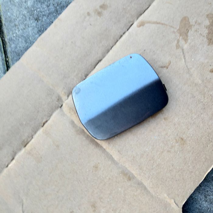 Zaślepka zatyczka haka ucha Holowniczego zderzak przód BMW seria 3 E90