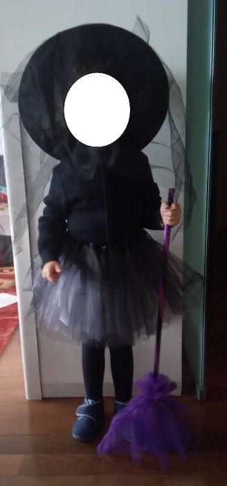 Fato de Halloween / Carnaval / teatro de bruxa (tamanho 6 anos)