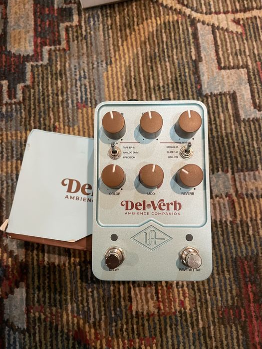 Universal Audio Del-verb - Reverb e delay