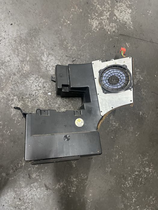 Wzmacniacz plus subwoofer audi a4 b5