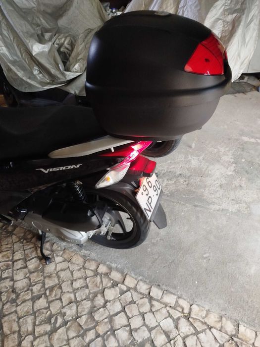 Honda vision com apenas 12600km