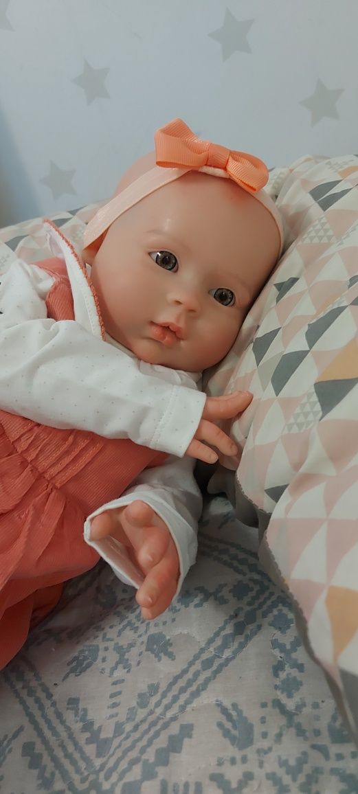 Bebé Reborn menina realista de corpo completo em silicone sólido 45 cm