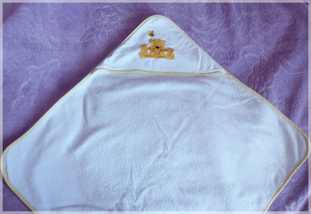 Recznik z kapturem 75x75 cm.