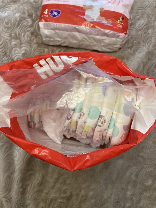 Підгузки-трусики Huggies 4 для дівчаток 54 шт