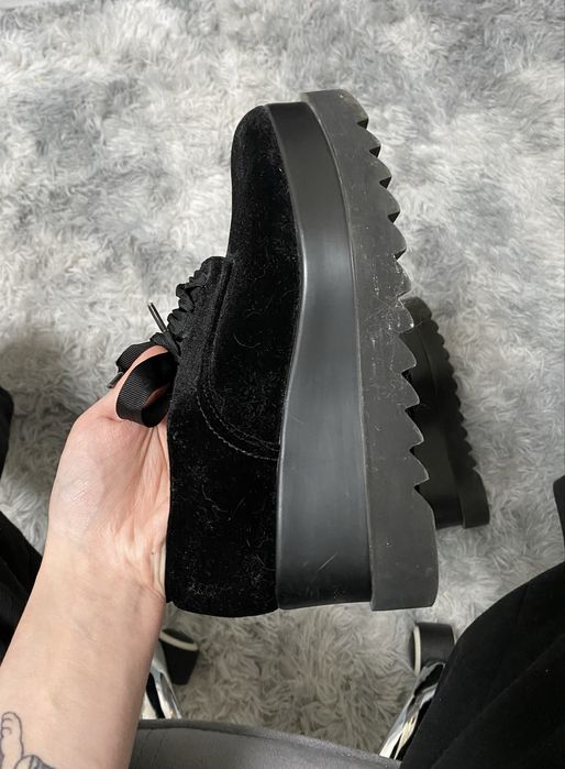 жіночі кросівки на платформі