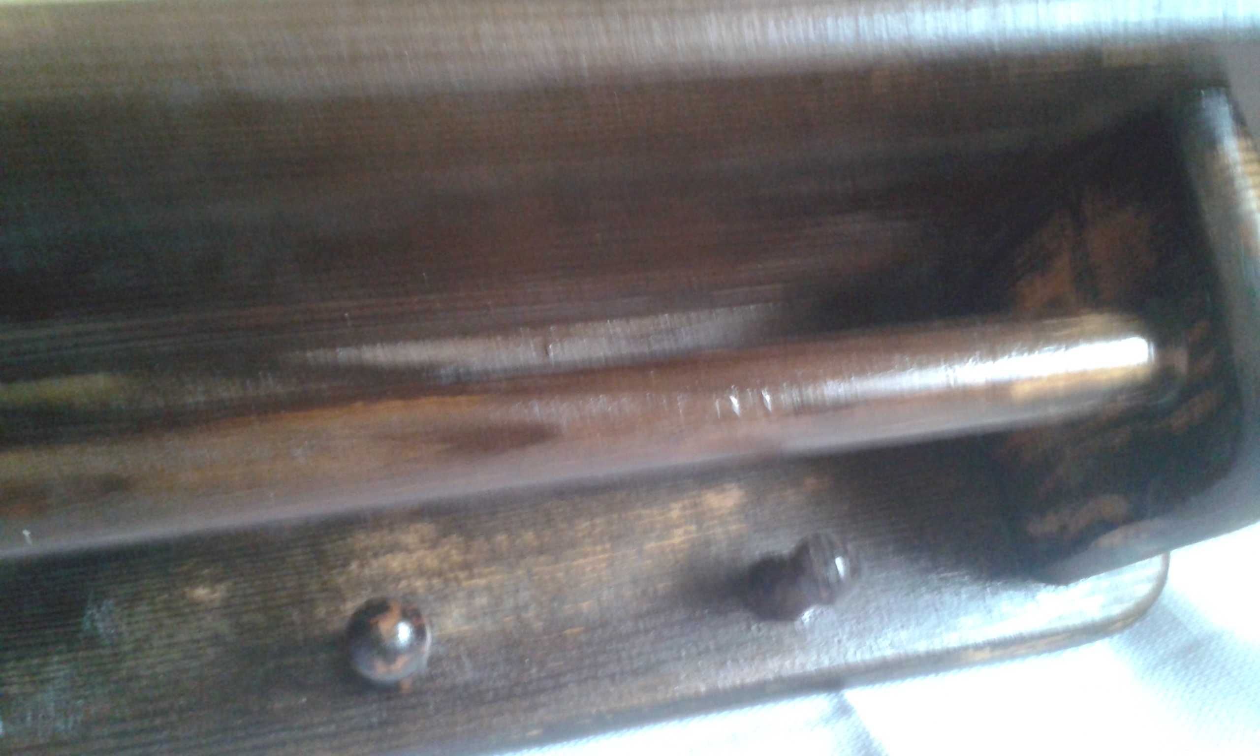 Drewniany wieszak na śćianę