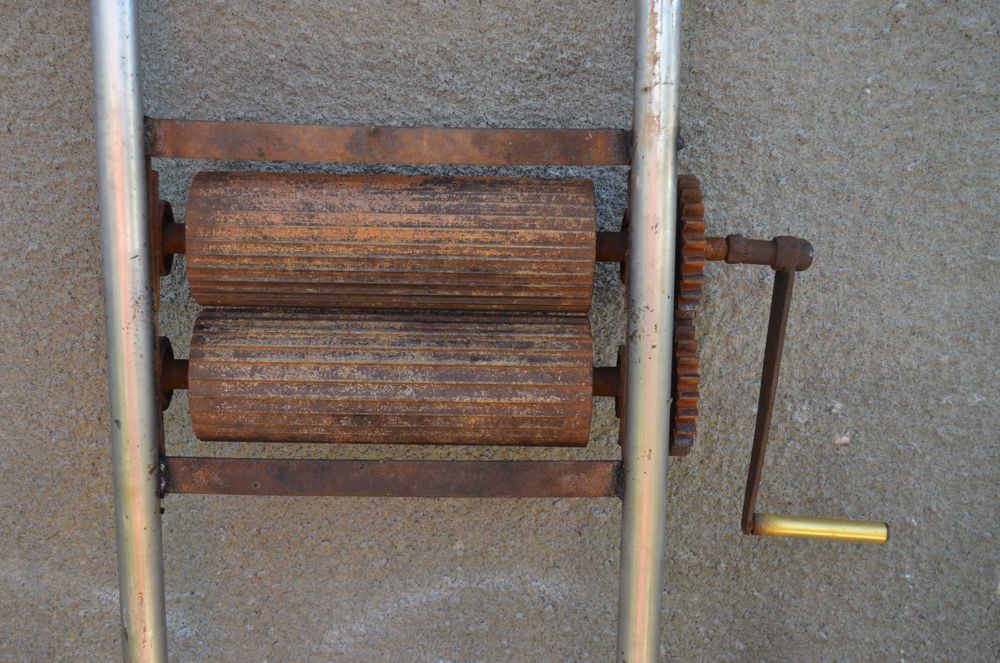 Дробилка для винограда