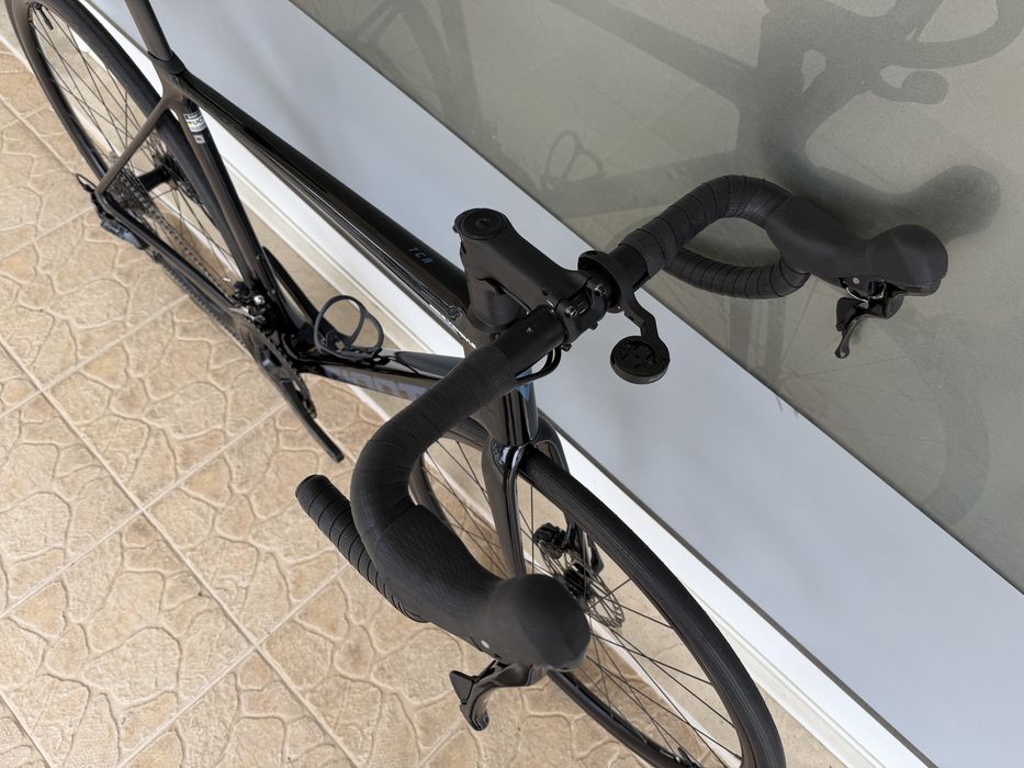 Bicicleta de estrada Giant - Disco - 12v