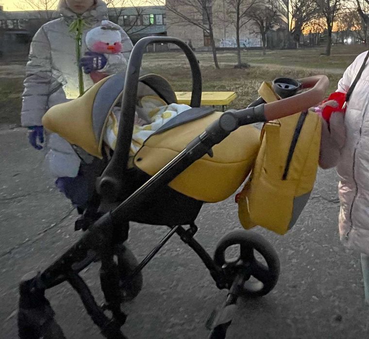 Дитяче автокрісло/люлька