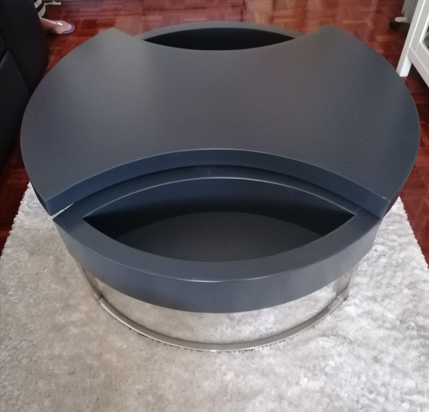 Mesa de sala com tampo rotativo